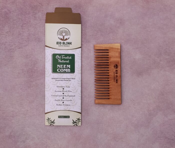 Bio Blink Kacchi Neem Wooden Shampoo Comb - Soaked In 16 Herbs, Neem & Sesame Oil - For Post Shampoo Detangling Suited For Long & Thick Hair (Wide Tooth- Small Size)